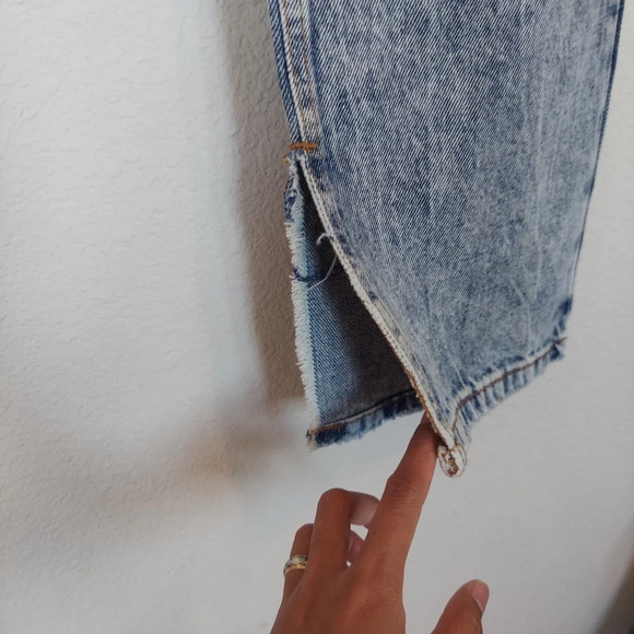 AVEC LES FILLES Workshop Blue Wash High Rise Distressed Jeans Size 32 NWT - Picture 6 of 11